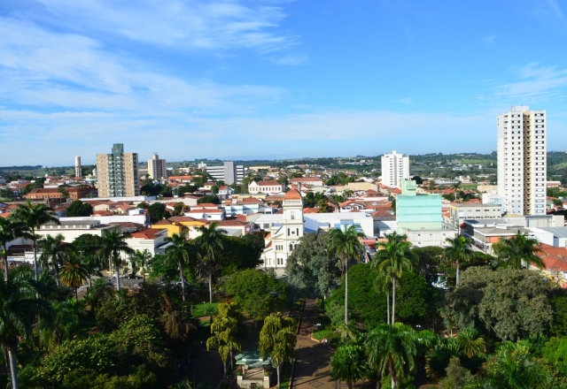 TIETÊ CONTINUA LIDERANDO A VACINAÇÃO CONTRA A COVID-19 PERANTE A REGIÃO E É O MUNÍCIPIO COM O MENOR PERCENTUAL DE ÓBITOS DA REGIÃO METROPOLITANA DE SOROCABA