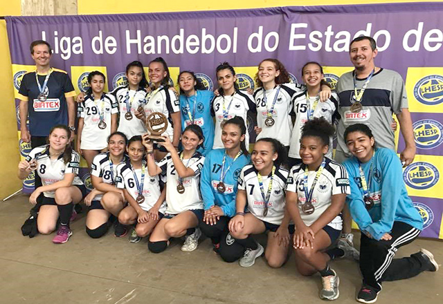 Handebol: Juvenil Feminino é campeão da LHESP 2017