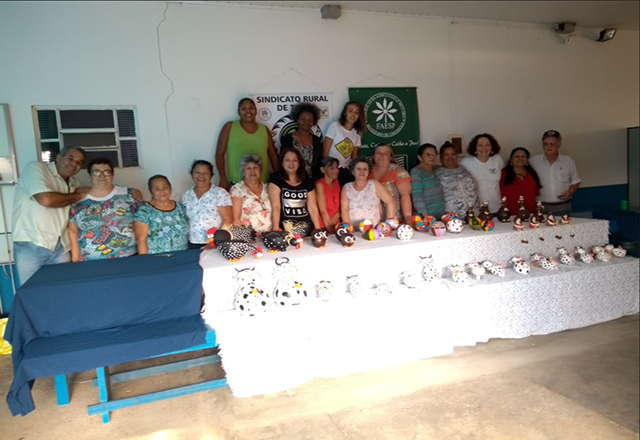 Sindicato Rural realiza curso de Artesanato de Cabaças no CRAS Povo Feliz