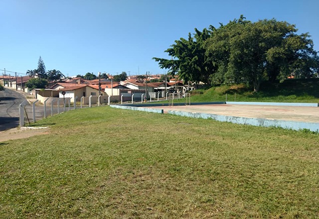 SEJUL realiza manutenção em áreas esportivas