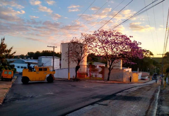 Continuam as ações de recuperação na malha viária da cidade e prefeito anuncia liberação de recursos para o recapeamento das ruas