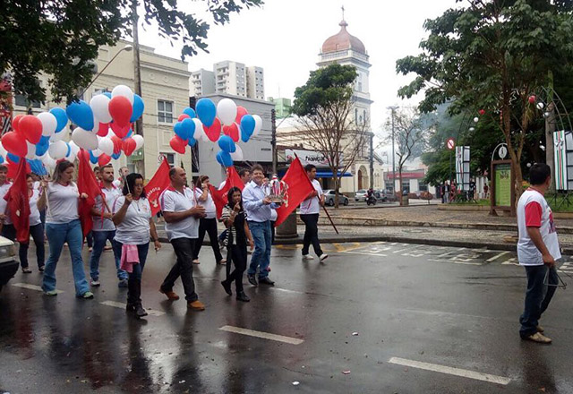 Prefeito Vlamir Sandei participa do “Encontro do Divino”