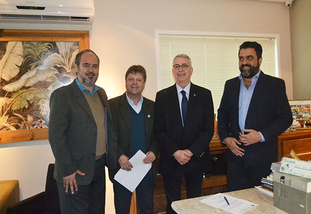 Vlamir Sandei tem reunião com direção da Univesp