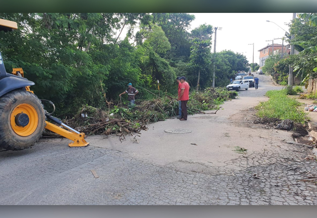 Manutenção e limpeza avançam em várias regiões do município