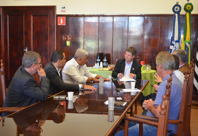 Prefeitura recebe visita do Deputado Estadual Sargento Neri e Superintendente da FUNASA