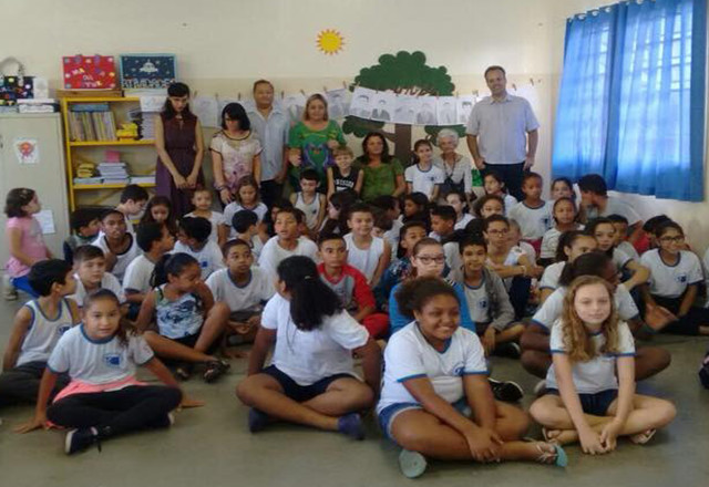 EMEB Milton resgata história do patrono através de projeto biográfico.