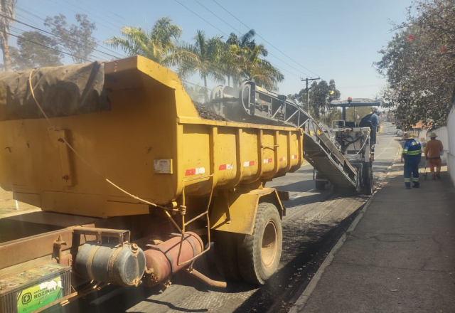 PREFEITO VLAMIR SANDEI AUTORIZA LICITAÇÃO PARA RECAPEAMENTO ASFÁLTICO DE NOVAS RUAS DA CIDADE