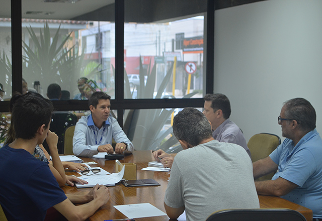 SEMADES e ACET recebem equipe do SEBRAE Sorocaba