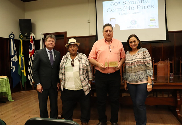 Prefeitura realiza homenagem a incentivadores da cultura caipira local