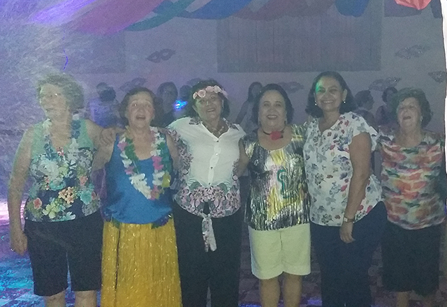 Assistência Social realiza Baile das Máscaras para o Grupo Vivendo Feliz