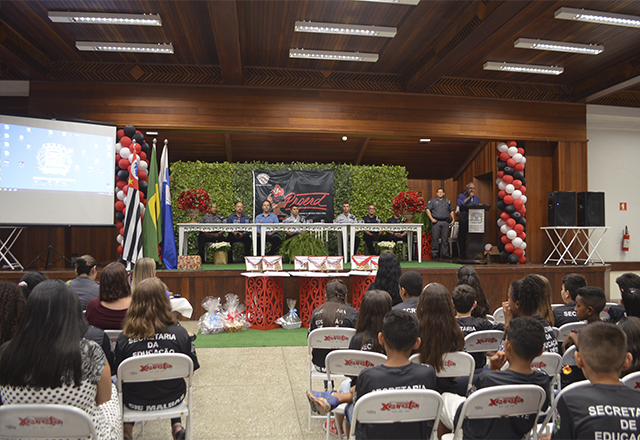 Formatura do PROERD é realizada no Seminário Santa Teresinha