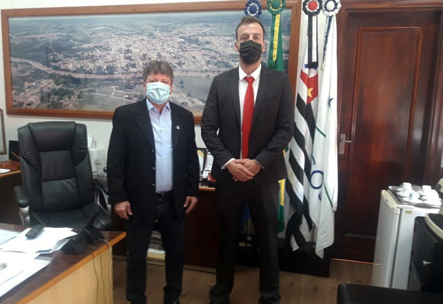 Novo Delegado de Polícia é recebido pelo Prefeito Vlamir Sandei