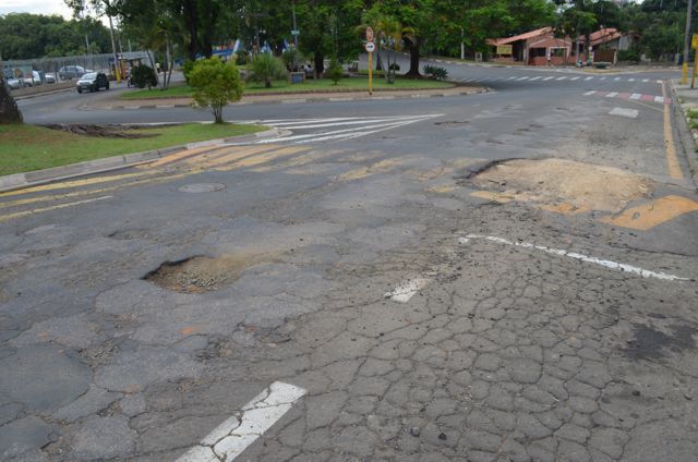 Operação Tapa-buracos é retomada em Tietê