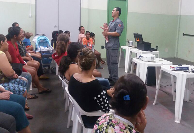 CRAS São Pedro realiza palestra para beneficiários do Programa Bolsa Família