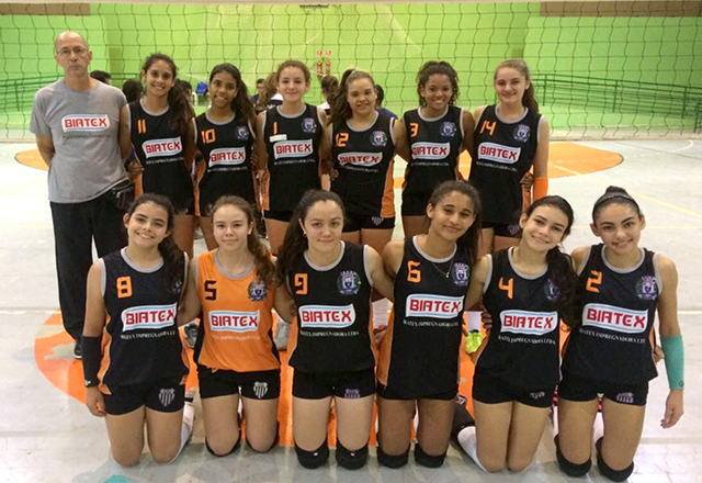 Equipe infantil de vôlei é semifinalista da Copinha