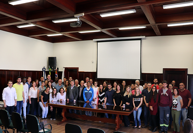 Novos servidores são empossados