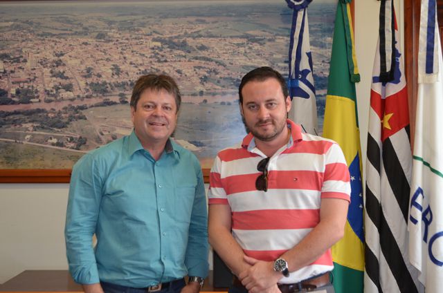 Prefeito Vlamir Sandei recebe Presidente da Câmara em seu gabinete