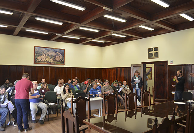 Leilão de materiais inservíveis do município é realizado