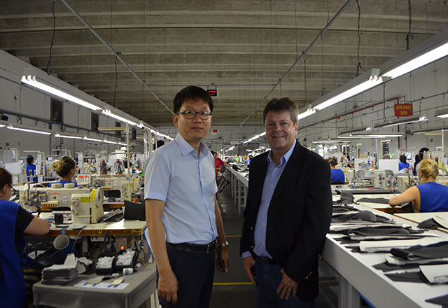 Vlamir Sandei visita multinacional Trimsol